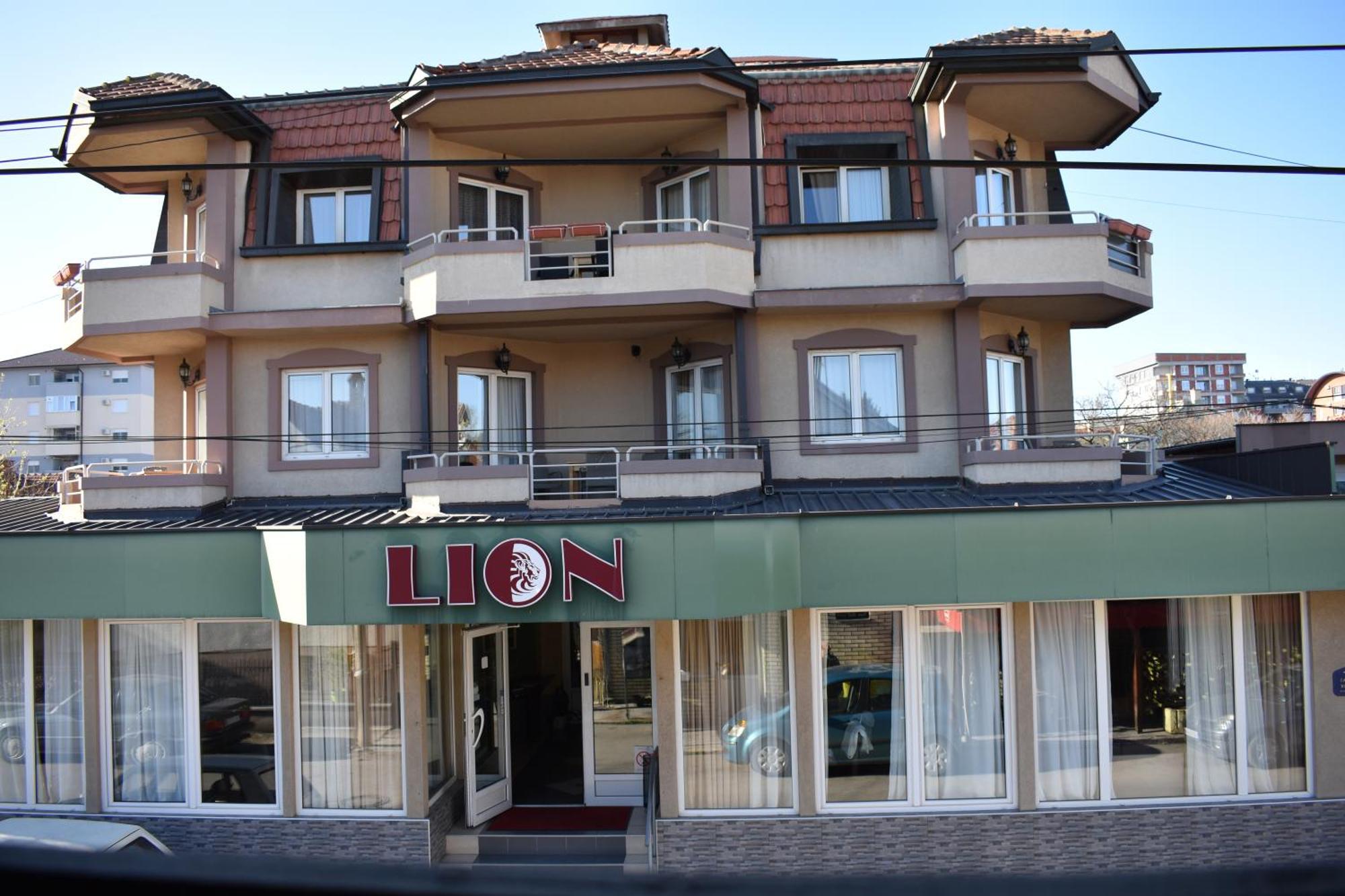 Garni Hotel Lion ヤゴディナ エクステリア 写真