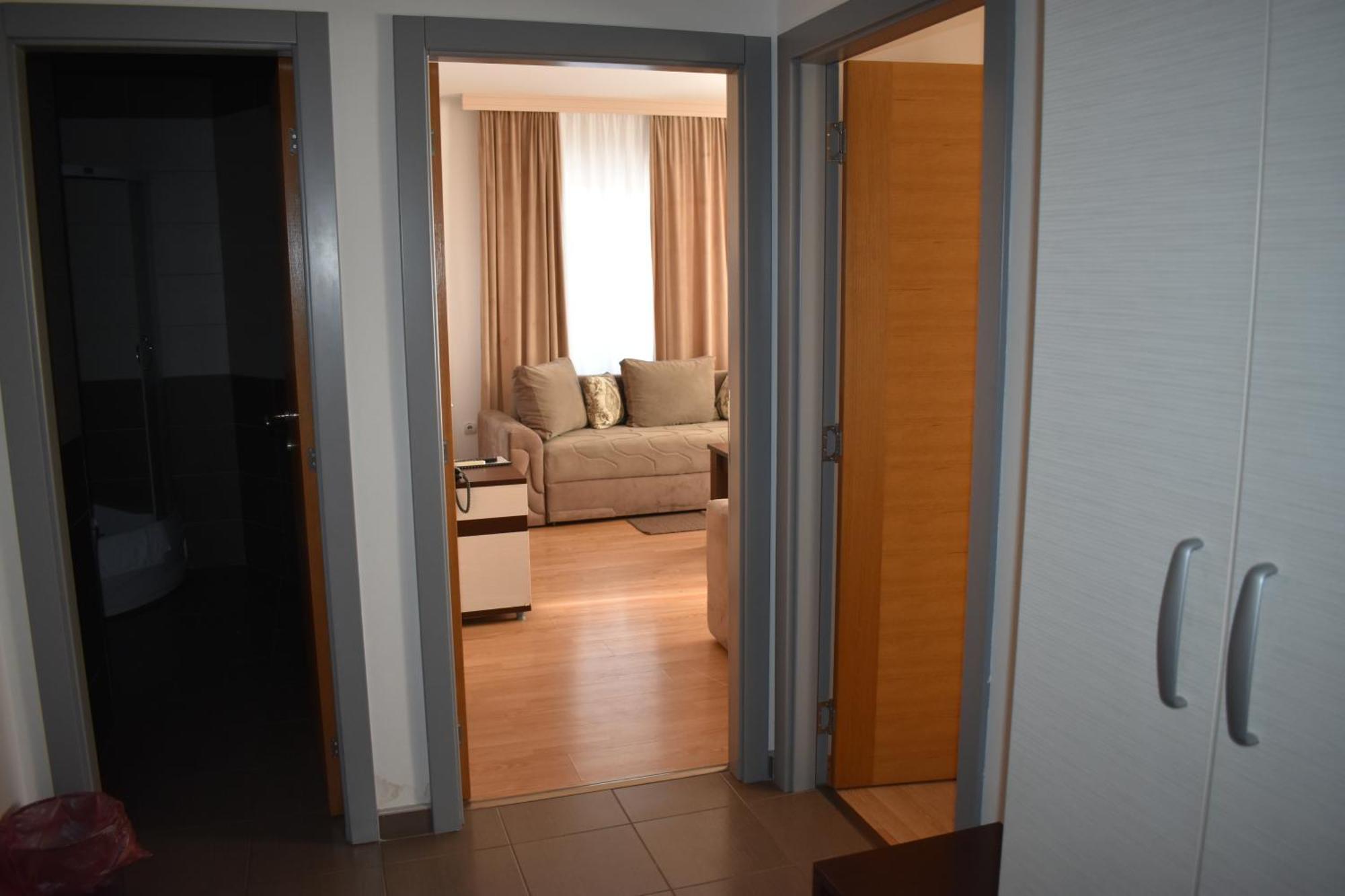 Garni Hotel Lion ヤゴディナ エクステリア 写真