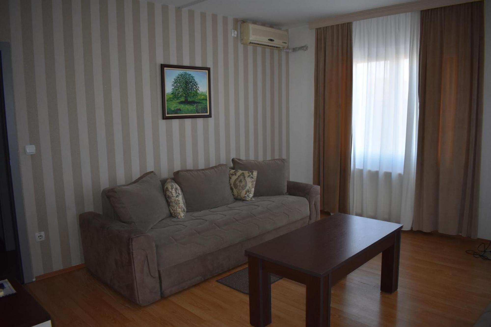 Garni Hotel Lion ヤゴディナ エクステリア 写真