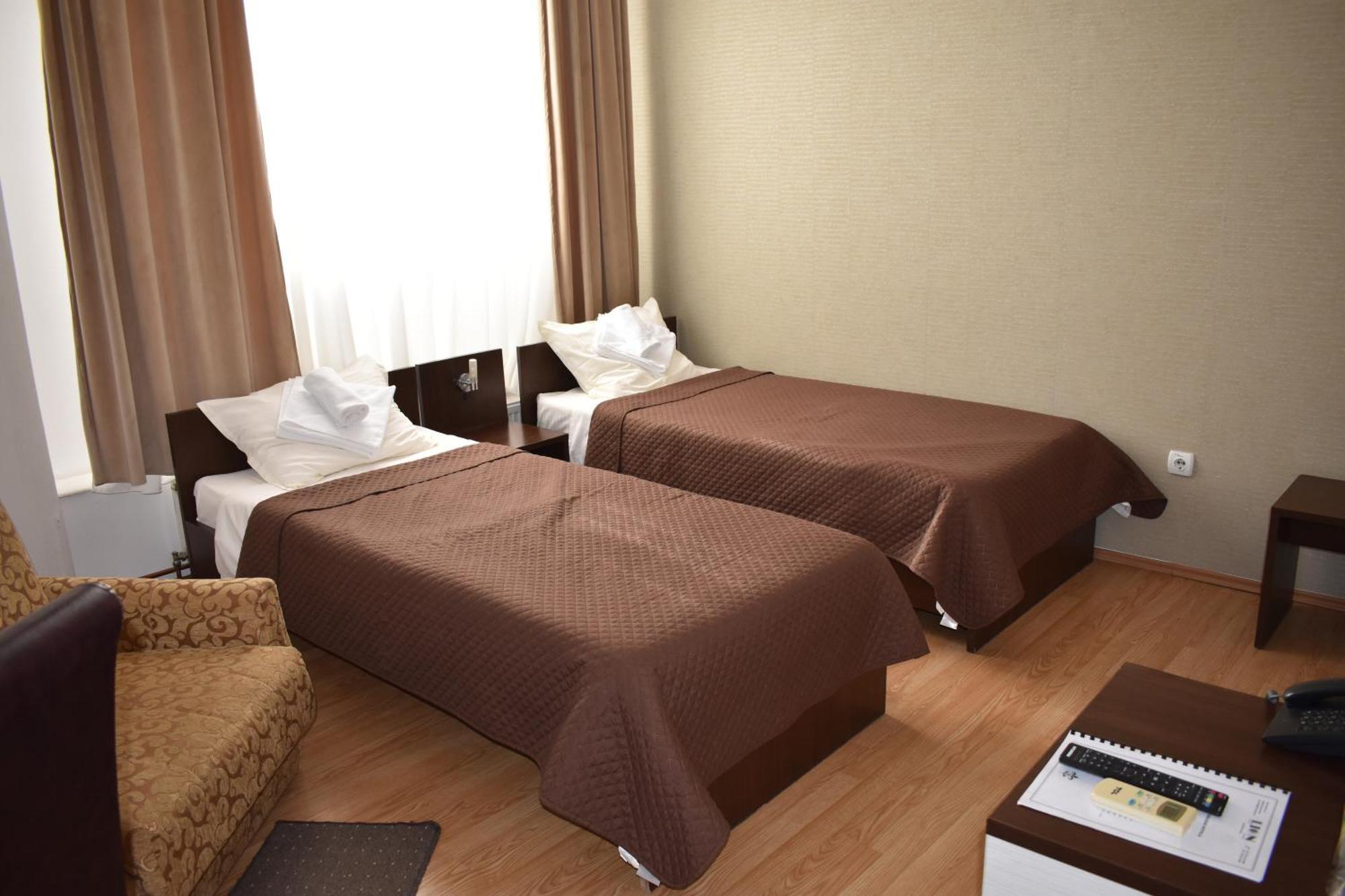 Garni Hotel Lion ヤゴディナ エクステリア 写真